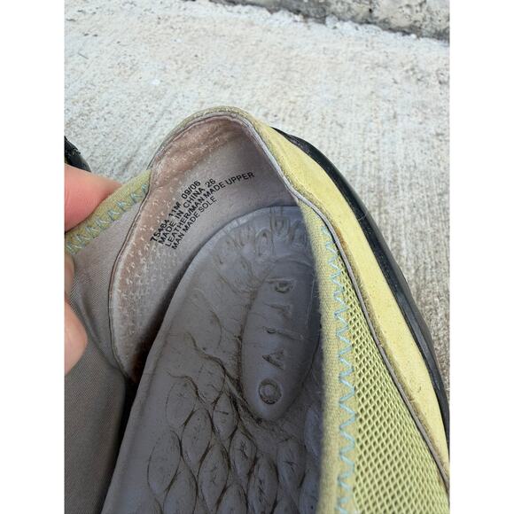 Privo by Clarks Yellow Mesh Mary Jane Comfort Flats 11 - Picture 3 of 6